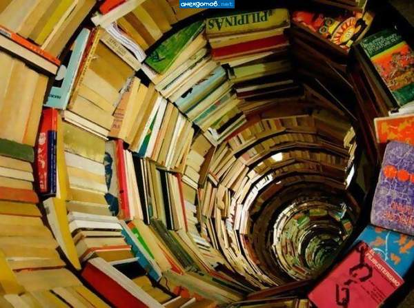 Вобщем книги не нашол, но пока икал я тебе эскизик сделал - вот так он выглядит , твой Колайдер