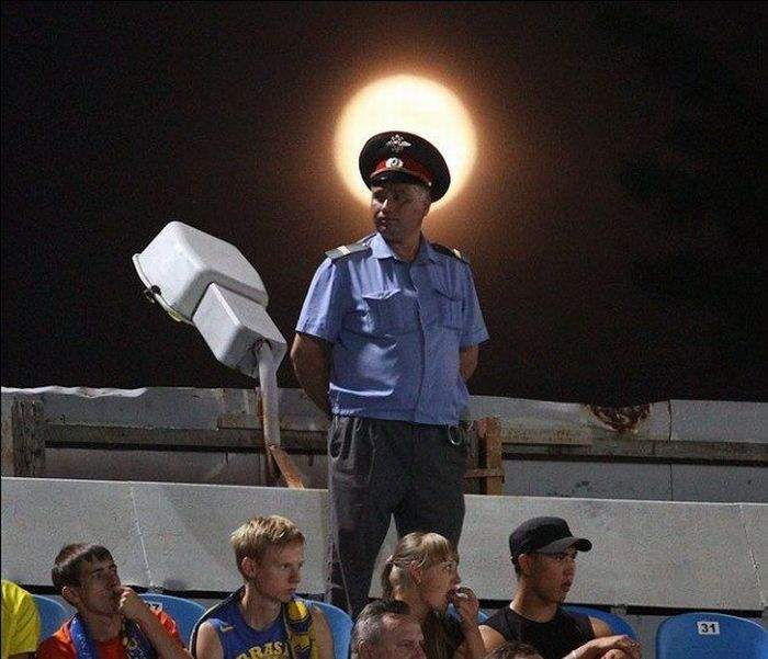 В полнолуние оборотни в погонах превращаются в честных полицейских
