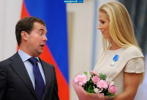 Тебе - цветочки без обмана, а мы - бабло суём в карманы!..