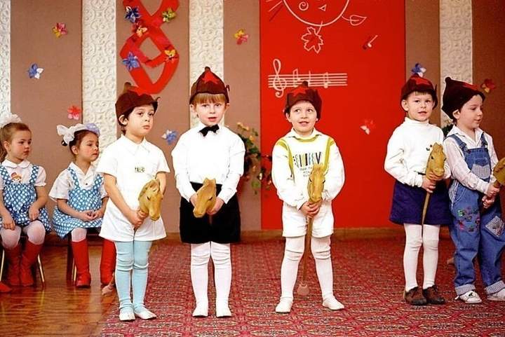 А сабли забыли?