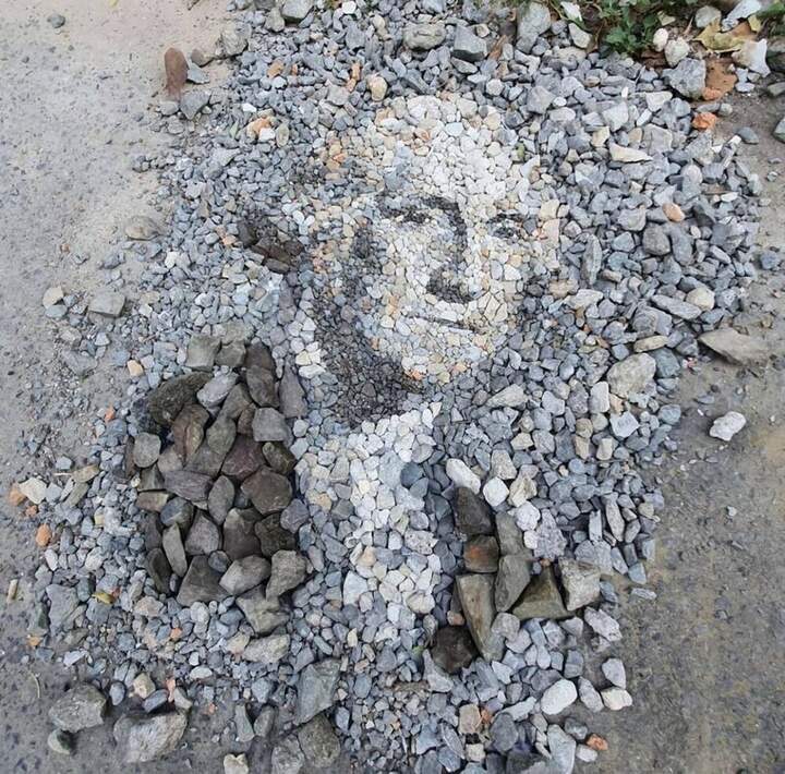 "Один бакс."