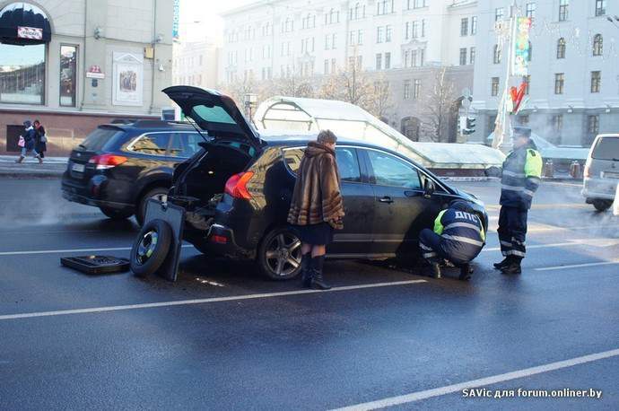 Минск. Проспект независимости. Просто помогли.