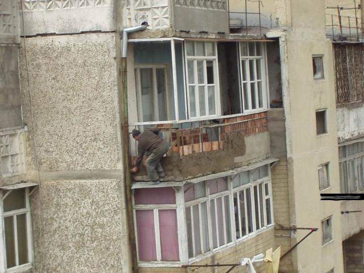 Смех в том, что балкончики на такой перегруз не рассчитаны.