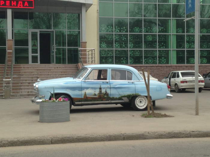 Наши люди в булоШную на такси не ездят!