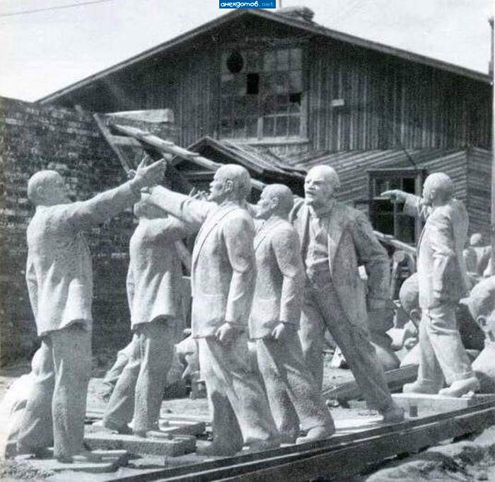 А мы вам показывали куда надо было идти!