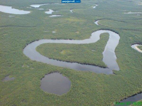все это похоже на макет снятый с увеличением...