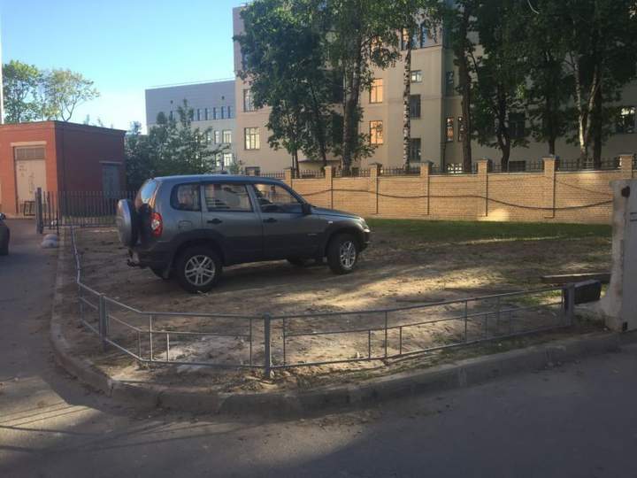 Да такое БЫДЛО крутое в кавычках есть в каждом дворе!