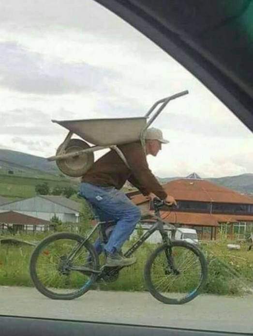 Налегке возвращается - обратно груженный пойдет...