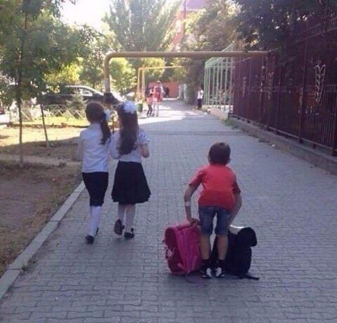 Усадим его делать домашки, а сами - в кино!