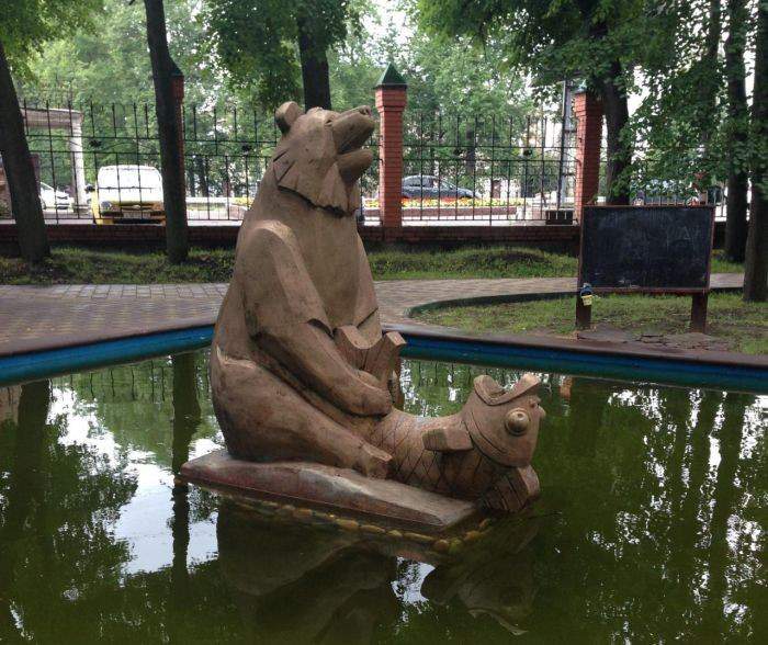Не повезло рыбке - у медведя свои желания есть!