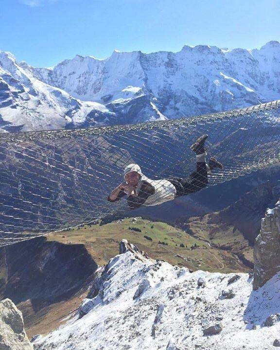 Да не, не страшно - мозгов-то нету...