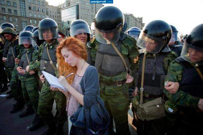 Страна должна сохранить имена всех своих космонавтов на зарубежных серверах! Люстрация не за горами!