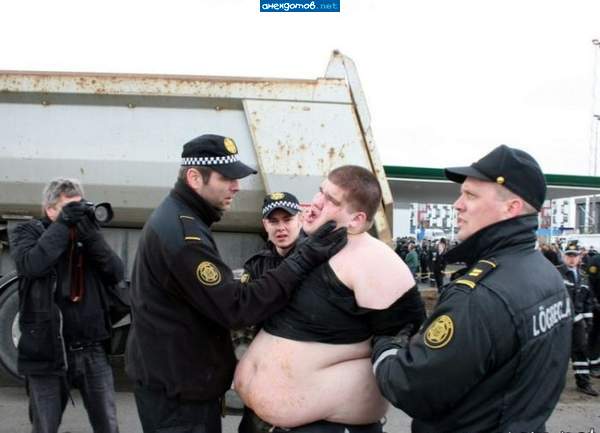 - да ладно вам, это была только одна печенюшка