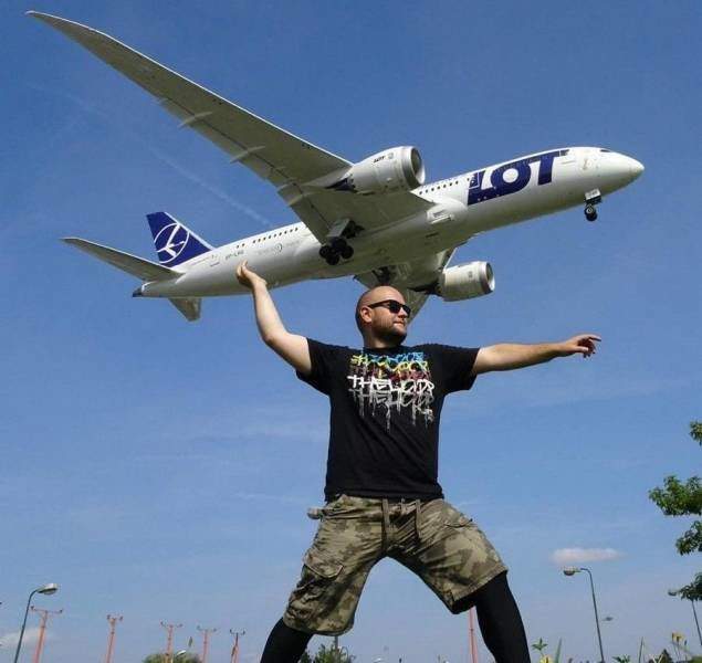 Это вам не башню Пизы держать.