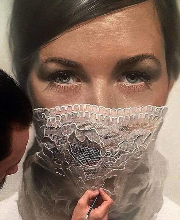 Она хотела кружевные трусы и в ЕС