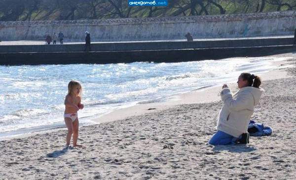 Ша, а то папа не поверит что мы на море ездили...