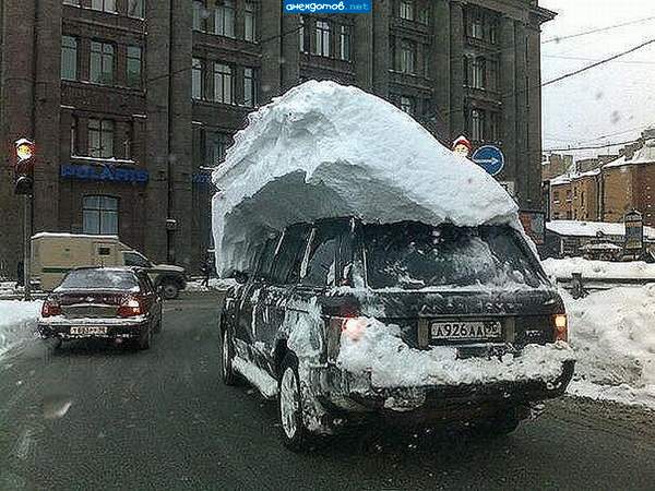 чистый мудаг едет))))))и паркуецца так же!