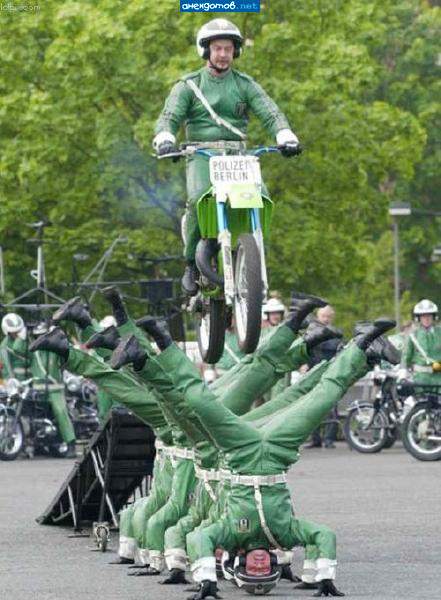 а вот и дядя-кастролог :)))
