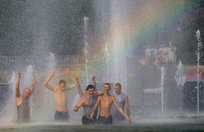 Урааа! Воду включили!"