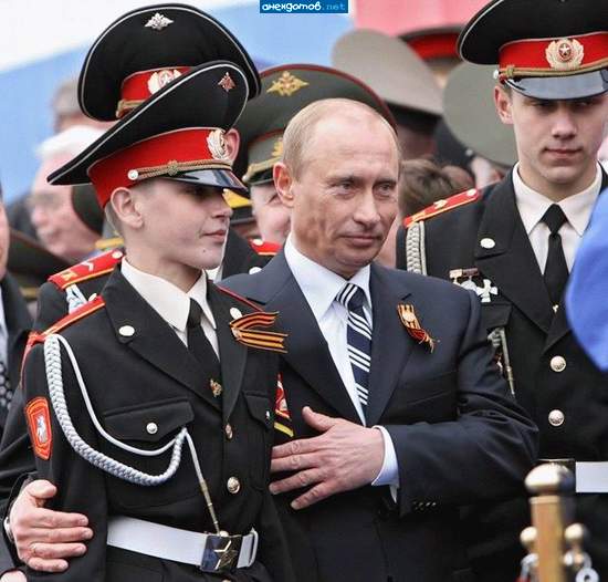 Эх, говорила мамка, что в форме лучше..
