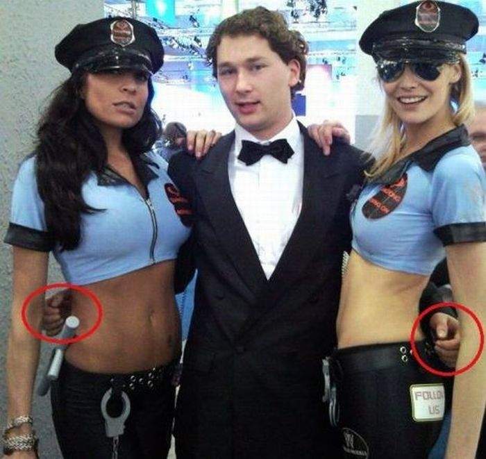 Мазохист и две садюги