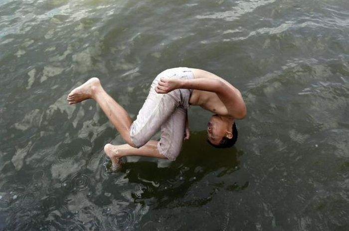 Не предупредили, что это лёд...