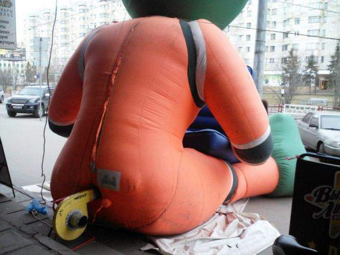 ему уже ВДУЛИ