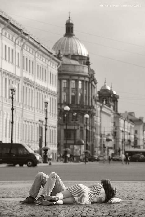 Какая же это любимая? Это наш боцман, с буксира ЗАРЯ...