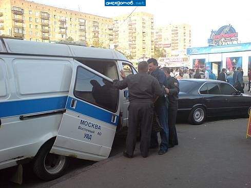 Наши полицейские несколько больше сильные, чем умные!
