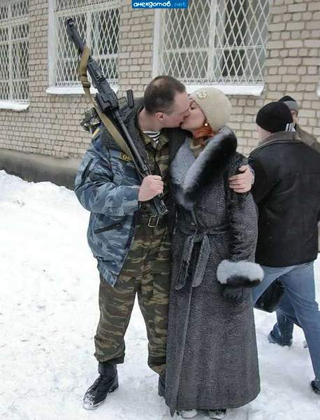 Свою люблю, но вдов наделаю. Война всегда позор человечеству.