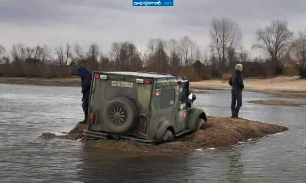 Не каждый геленваген долетит до середины днепра