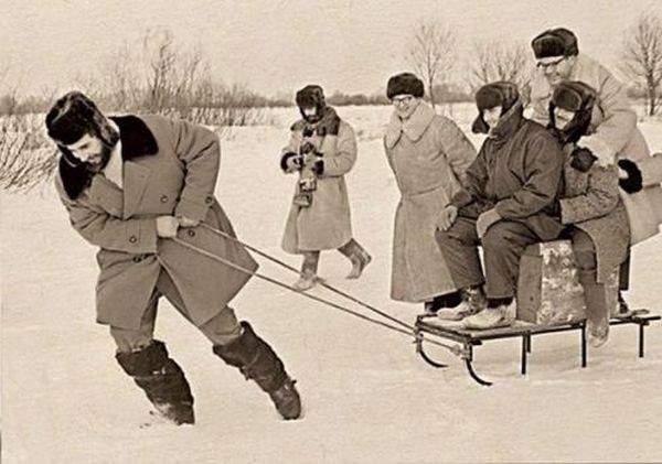 Народ депутатов тащит!