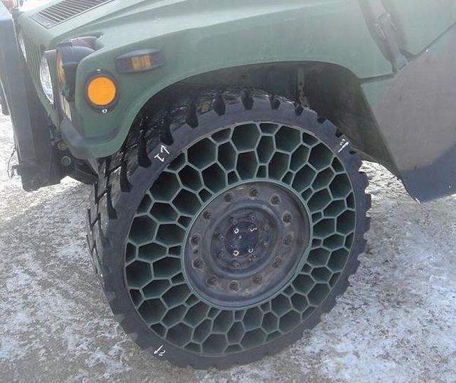 Настоящее военное колесо, пуля не берет и подкачка не нужна.