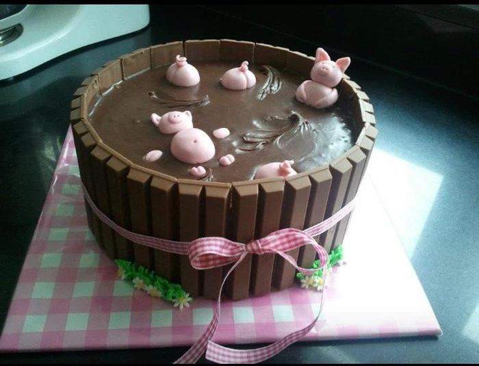 А внутри толстый кусок сала