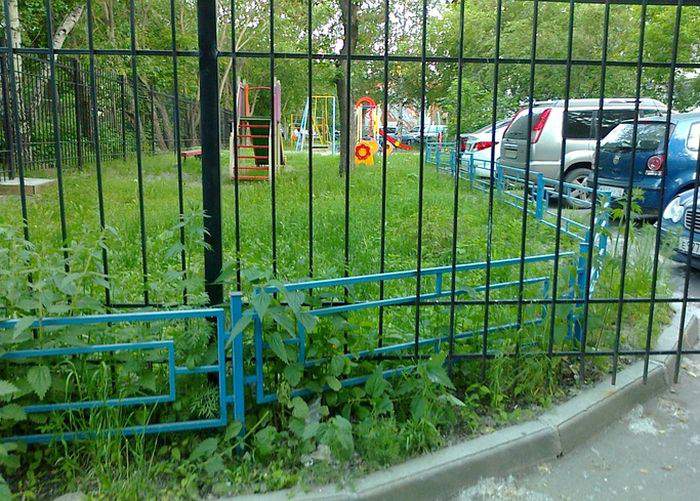 Что-то тут не то, не могут так прутья переплестись