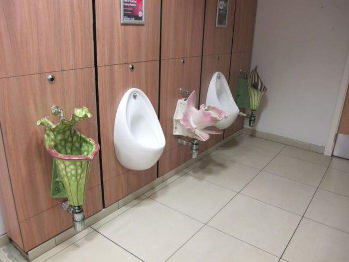 Страшно представить какие унитазы!