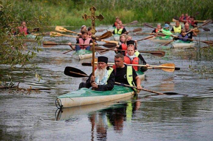 греби крестом, чтоль, бесполезный...