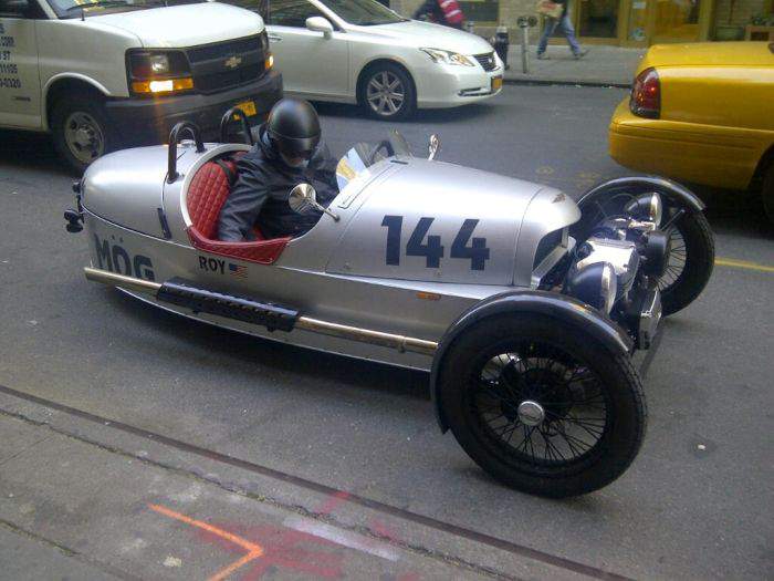 это Morgan 3 Wheeler реплика 2011 года