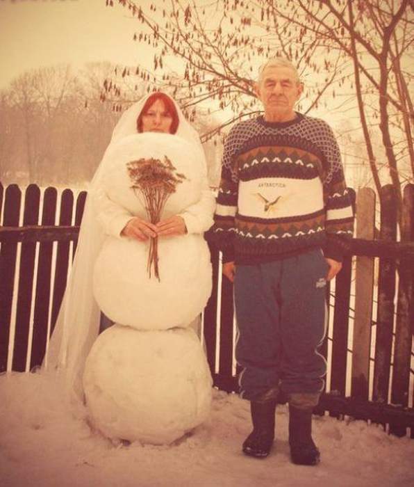 Кому и снежная баба невеста!