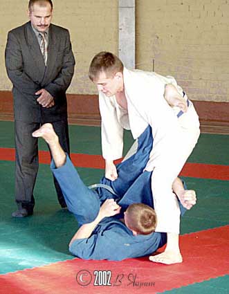 Не пойму который из них Путин?