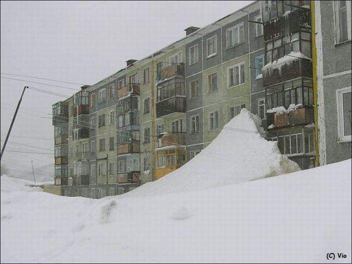 после обстрела соседа из снеговой пушки