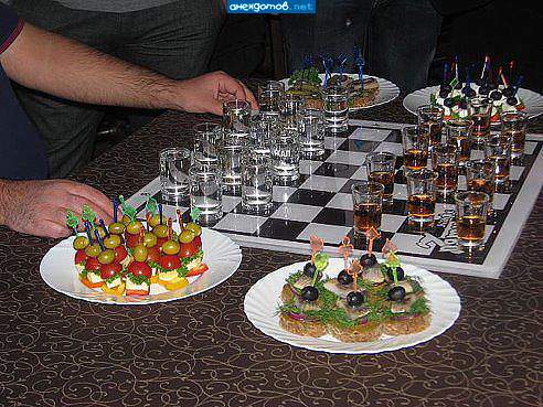 Это первые шашки, в которых будет мат.
