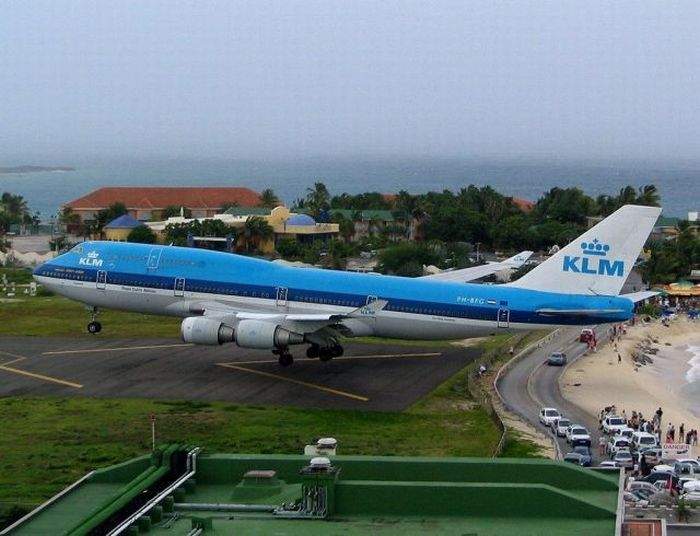 Не монтаж. St. Maarten Princess Juliana International Airport