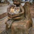 "И днём и ночью кот учёный всё ждёт кого-нибудь"